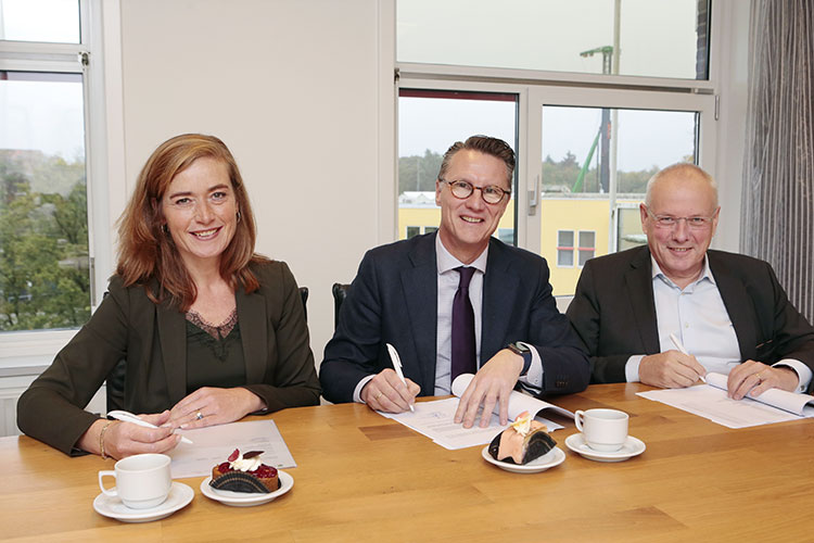 Ondertekening aannemingsovereenkomst tussen BAM en Tergooi Ondertekening aannemingsovereenkomst tussen BAM en Tergooi