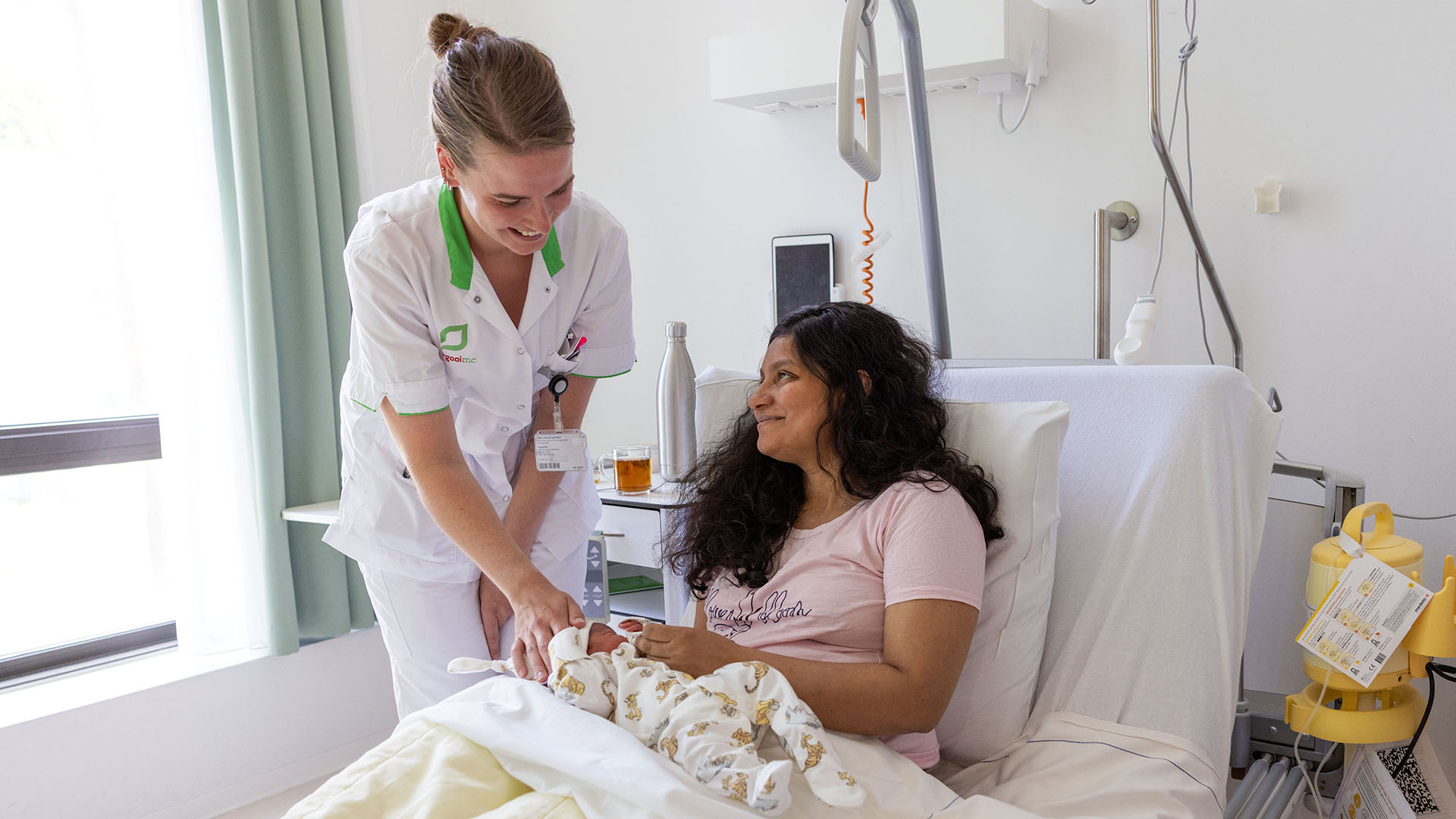 Nederlands onderzoek: veilig minder antibiotica voor pasgeboren baby’s door slimme rekenhulp